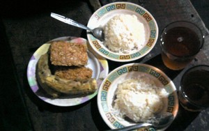 Pulang Kerja, Asyiknya Nongkrong di Warung Ketan Susu Kemayoran!