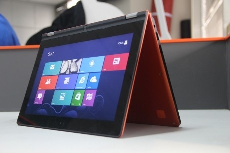 Menguak Performa Laptop Hibrid IdeaPad Yoga 11
