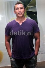 Bang Tigor & Istri Barunya