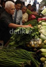 Hatta Rajasa Sidak Pasar Klender