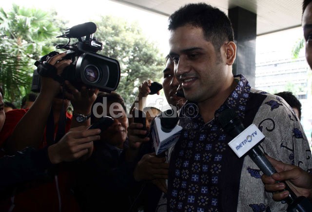Nazaruddin: Pak Jokowi Tolong Monas Dibersihkan, Ada yang Mau Digantung Nazaruddin: Pak Jokowi Tolong Monas Dibersihkan, Ada yang Mau Digantung