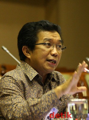 Kasus Century, KPK Juga Panggil Ketua OJK Muliaman Hadad