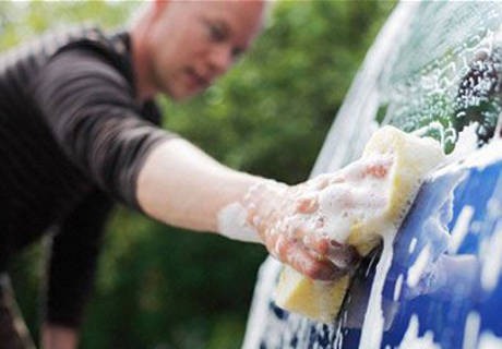 Orang Inggris Malas Cuci Mobil