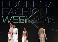 Indonesia FashionWeek 2013 resmi digelar.