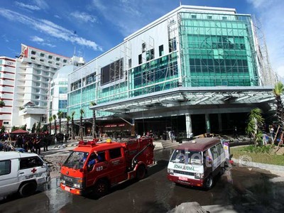 Restoran Black Canyon di Makassar Terbakar