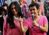 Jessica dan Olga tampil serba pink. Gus Mun/detikHOT.