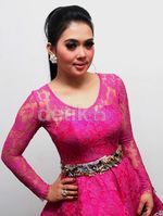 Si Pinky Syahrini di Hari Valentine