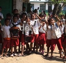 Orang Tua Murid SDN 25 Utan Kayu Protes Pungli di Sekolah