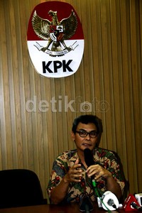 Menurut Johan Budi, Ridwan Hakim sejatinya akan menjalani pemeriksaan terkait kasus dugaan suap impor daging. Tapi, seperti disebut pihak Imigrasi, Ridwan sudah berada di Turki. Ramses/detikFoto.