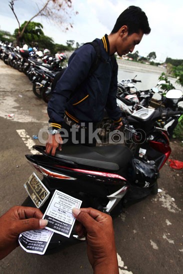 Tukang Parkir Bakal Digaji