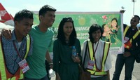 Sahabat-sahabat Rizky dan Yudith juga ikut meramaikan acara lamaran kejutan ini. Citilink mewujudkan keinginan Rizky dengan bantuan 10 orang dancer dan enam orang kameramen.  dok Caecilia     