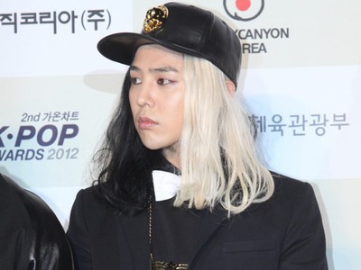 Rambut Gondrong G-Dragon