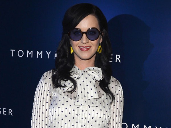 Gaya Retro Katy Perry