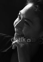 Hitam-Putih Gesata Stella