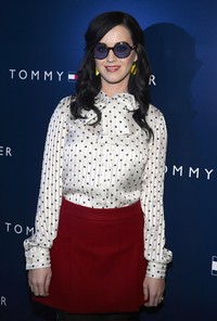Gaya retro Katy Perry. Mark Davis/Getty Images.