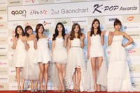 A Pink cantik bergaun putih. TenAsia/ Park Jin-soo.