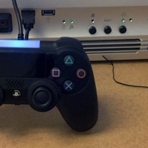 Inikah Wujud Kontroler PlayStation 4?
