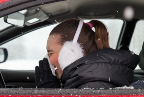 Ribuan Kecelakaan di Inggris Terjadi Gara-gara Bersin Saat Mengemudi