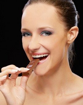 Pintar dan Cantik Karena Rajin Mengunyah Cokelat