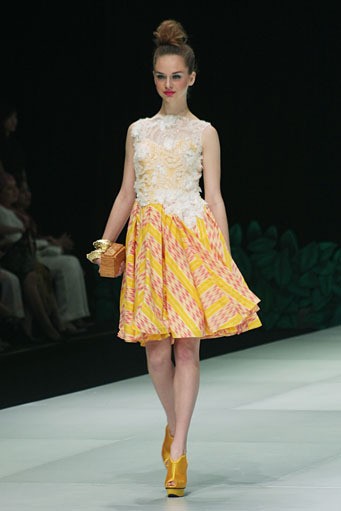 Jakarta, Indonesia - 14 Februari 2013. Ivan Gunawan Tenun Mandar. Indonesia Fashion Week 2013 at Jakarta Convention Center. Jakarta. [Foto: Mohammad Abduh/Wolipop]