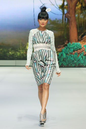 Jakarta, Indonesia - 14 Februari 2013. Ivan Gunawan Tenun Mandar. Indonesia Fashion Week 2013 at Jakarta Convention Center. Jakarta. [Foto: Mohammad Abduh/Wolipop]