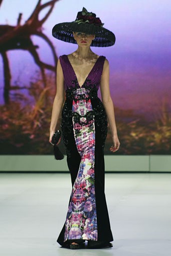 Jakarta, Indonesia - 14 Februari 2013. Ivan Gunawan Tenun Mandar. Indonesia Fashion Week 2013 at Jakarta Convention Center. Jakarta. [Foto: Mohammad Abduh/Wolipop]