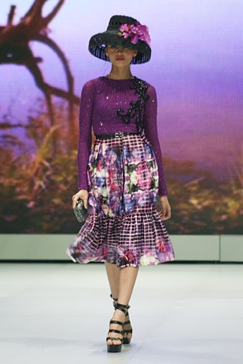 Jakarta, Indonesia - 14 Februari 2013. Ivan Gunawan Tenun Mandar. Indonesia Fashion Week 2013 at Jakarta Convention Center. Jakarta. [Foto: Mohammad Abduh/Wolipop]