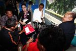 Jokowi Naik Kereta Bareng Rieke-Teten