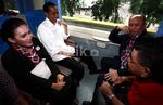 Jokowi Naik Kereta Bareng Rieke-Teten