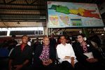 Jokowi Naik Kereta Bareng Rieke-Teten