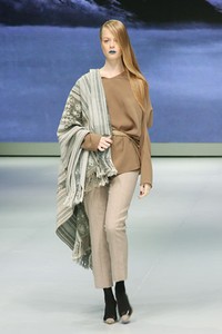 Jakarta, Indonesia - 14 Februari. KRATON by Auguste SoesastroAutumn Winter 2013 - 2014. Indonesia Fashion Week 2013 at Jakarta Convention Center. 14 Februari 2013. Jakarta. [Foto: Mohammad Abduh/Wolipop]