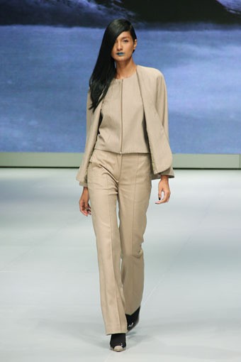 Jakarta, Indonesia - 14 Februari. KRATON by Auguste SoesastroAutumn Winter 2013 - 2014. Indonesia Fashion Week 2013 at Jakarta Convention Center. 14 Februari 2013. Jakarta. [Foto: Mohammad Abduh/Wolipop]