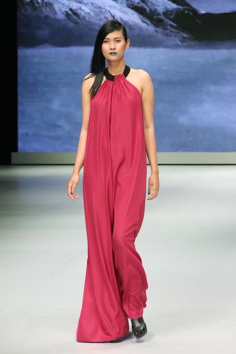 Jakarta, Indonesia - 14 Februari. KRATON by Auguste SoesastroAutumn Winter 2013 - 2014. Indonesia Fashion Week 2013 at Jakarta Convention Center. 14 Februari 2013. Jakarta. [Foto: Mohammad Abduh/Wolipop]