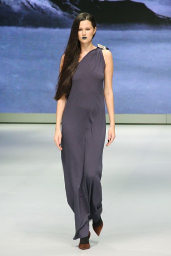 Jakarta, Indonesia - 14 Februari. KRATON by Auguste SoesastroAutumn Winter 2013 - 2014. Indonesia Fashion Week 2013 at Jakarta Convention Center. 14 Februari 2013. Jakarta. [Foto: Mohammad Abduh/Wolipop]