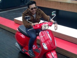 David Naif: Naik Vespa Itu Gaya
