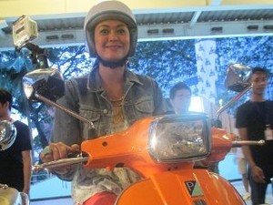 Skuter Vespa di Mata Kaum Hawa
