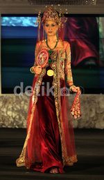 Fashion Show Masterpiece