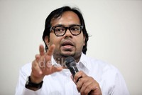 Koalisi Kebebasan Berserikat (KKB) mendesak pemerintah dan DPR untuk mencabut UU no 8 tahun 1985 tentang Organisasi Kemasyarakatan (UU Ormas) dan mengembalikan pengaturan mengenai organisasi masyarakat kepada kerangka hukum yang benar dan relevan.