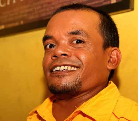 Punya Tubuh Mini Tak Surutkan Mimpi Ucok Jadi Sarjana Hukum