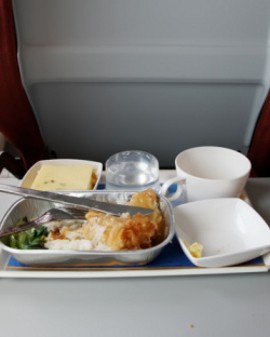 Ngemil Kacang dan Buah Segar Agar Tetap Bugar Selama Perjalanan (2)