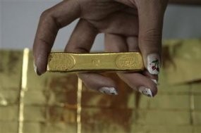 Saingi India, China Konsumsi Emas 832 Ton di 2012