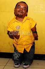 Kisah Ucok Baba Si Manusia Mini