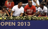(Ki-ka) Ronaldo, Anderson Silva, dan Djalminha turut menonton pertandingan final antara Nadal vs Nalbandian. Reuters/Nacho Doce.