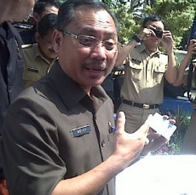 Pengambilan e-KTP Secara Kolektif tidak Dilayani Petugas