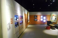 Saat menginjakkan kaki di ini terlihat koleksi perangko dari dalam negeri hingga mancanegara tertata rapi dan enak dilihat. Museum yang resmi dibuka 19 Agustus 1995 itu  memiliki 2 lantai (Aan/detikTravel)
