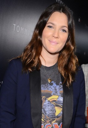 Berubah Keyakinan, Drew Barrymore Hapus Tato