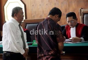 Telkomsel Dibela Menteri, Kurator Tak Ciut Nyali