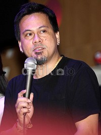 Untuk urusan musik, Aksan mengungkapkan pementasan drama sinema kali ini lebih rumit dari sebelumnya.