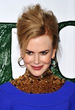 Nicole Kidman Tetap Menawan di Usia 45 Tahun