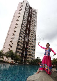 Bagi Sandrina, di usianya yang masih begitu belia, sungguh ajaib bahwa menari sudah bukan lagi sekedar hobi.